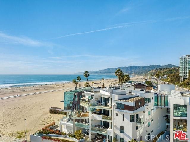 270 Palisades Beach Road, Santa Monica CA: https://media.crmls.org/medias/cb62d4fb-babb-4edf-9114-84685f44a423.jpg