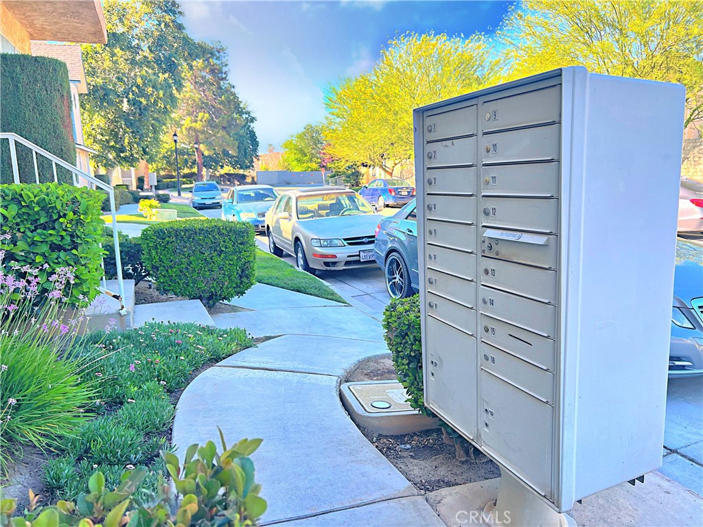 https://media.crmls.org/medias/cb63af4c-32e0-4653-b2bd-f45b285cb5a1.jpg?preset=X-Large