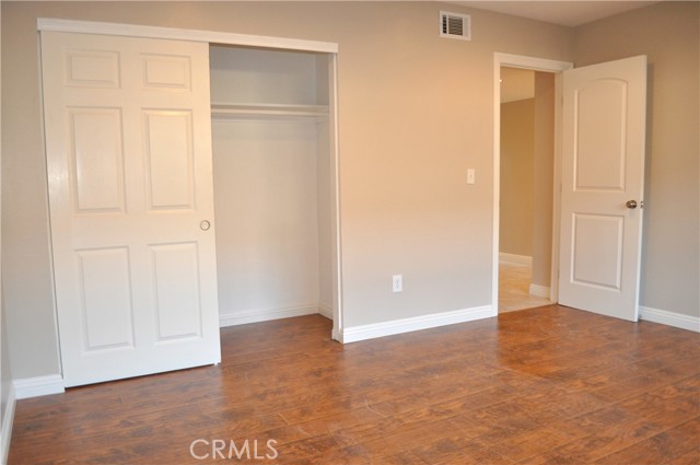 12700 Newport Avenue, Tustin CA: https://media.crmls.org/medias/cb6486f7-3282-4d00-826c-315a9bd57f73.jpg