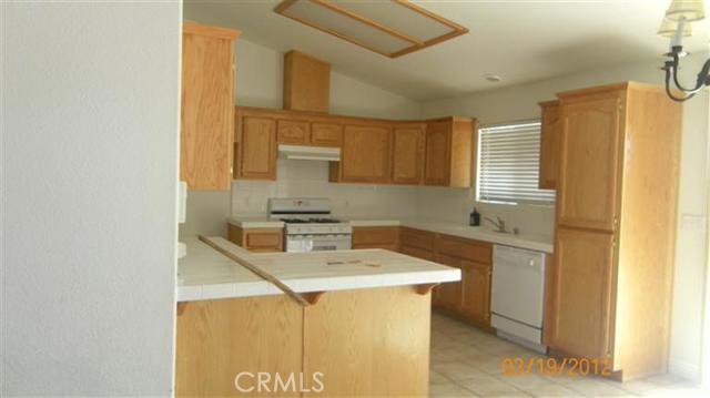 11114 AROYO Avenue, Hesperia CA: https://media.crmls.org/medias/cb64c6cc-ed17-404a-a6ac-416ee345a885.jpg