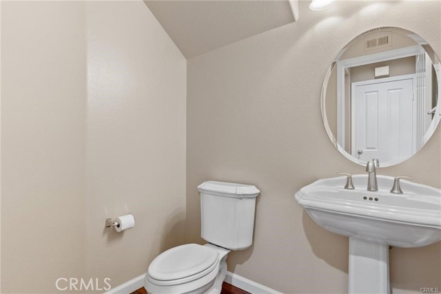 Detail Gallery Image 13 of 28 For 10961 Gray Place, Tustin,  CA 92782 - 4 Beds | 2/1 Baths