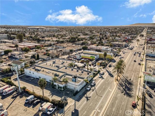 994 South La Brea Avenue, Inglewood, California 90301, ,Commercial Lease,For Rent,994 South La Brea Avenue,CRSB25022780