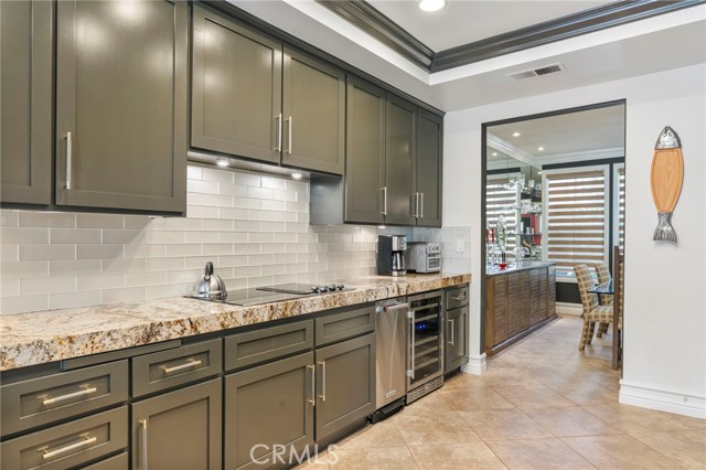 Detail Gallery Image 15 of 50 For 6216 Greenbrier Dr, Huntington Beach,  CA 92648 - 3 Beds | 2/1 Baths