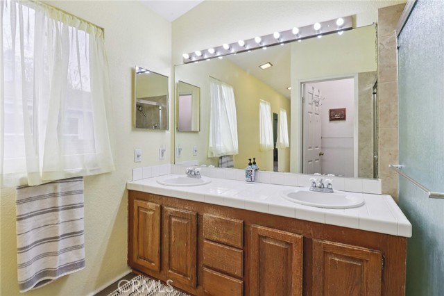 Detail Gallery Image 21 of 42 For 1043 Kite, Vista,  CA 92081 - 3 Beds | 2 Baths