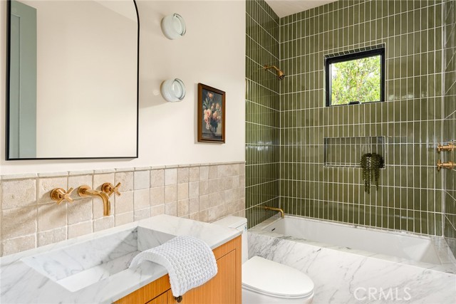 Detail Gallery Image 26 of 40 For 4935 Agnes Ave, Valley Village,  CA 91607 - 5 Beds | 3 Baths