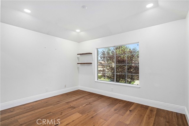 Detail Gallery Image 30 of 53 For 24526 Windsor Dr a,  Valencia,  CA 91355 - 3 Beds | 2/1 Baths