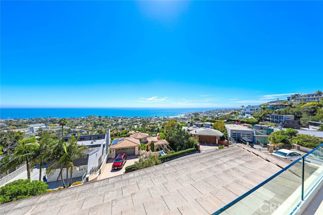 Detail Gallery Image 37 of 40 For 1076 Skyline Dr, Laguna Beach,  CA 92651 - 4 Beds | 4/1 Baths