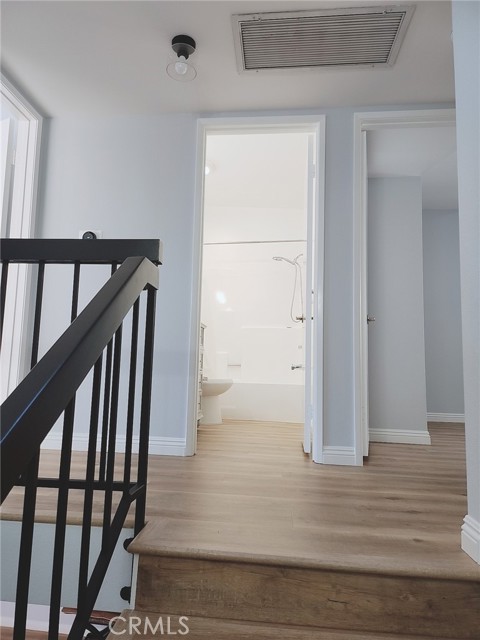 Detail Gallery Image 8 of 16 For 3130 Montrose Ave #102,  La Crescenta,  CA 91214 - 3 Beds | 2/1 Baths