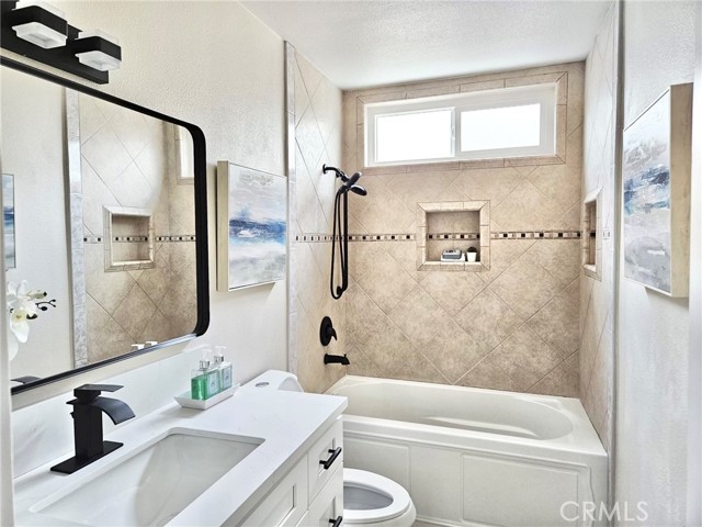 Detail Gallery Image 12 of 28 For 910 W Alton Ave, Santa Ana,  CA 92707 - 3 Beds | 2 Baths