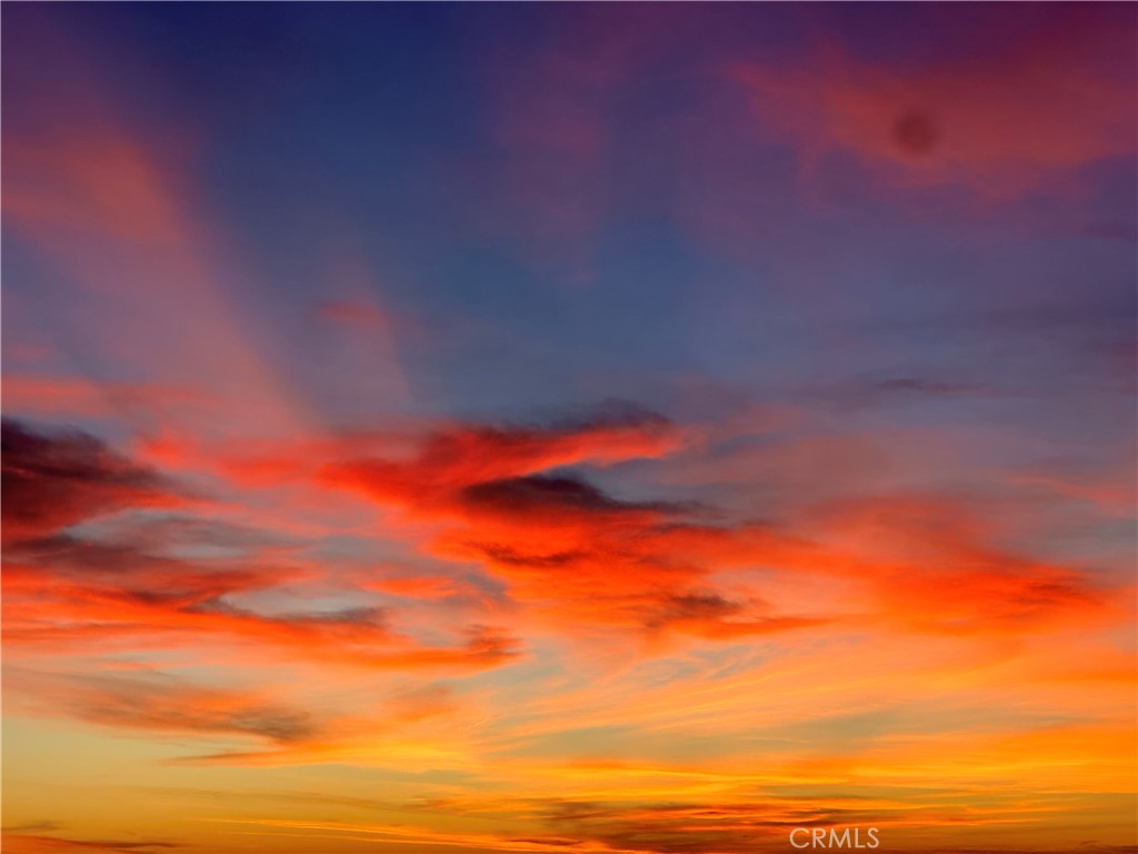 https://media.crmls.org/medias/cb696144-04fa-4435-a6d2-662cab49468b.jpg?preset=X-Large