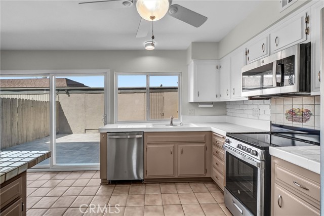 Image 13 of 29 For 4107 Larwin Avenue