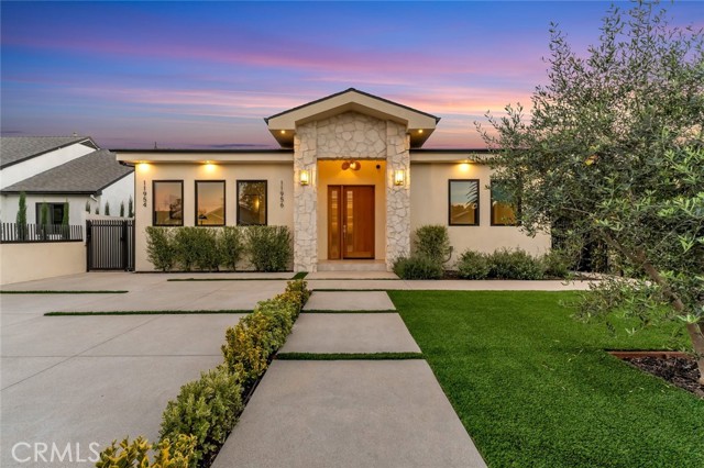 Detail Gallery Image 8 of 61 For 11956 Collins St, Valley Village,  CA 91607 - 5 Beds | 5/1 Baths