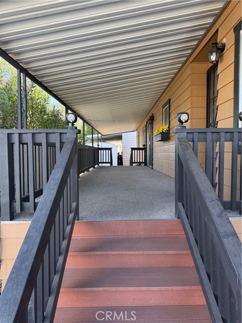 27601 Sun City Boulevard, Menifee CA: https://media.crmls.org/medias/cb69c42e-c4bb-4ae5-b888-012cf5e5a223.jpg