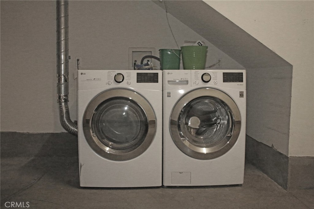 https://media.crmls.org/medias/cb6aa58f-5c36-4221-acd2-fb875db81fd6.jpg?preset=X-Large