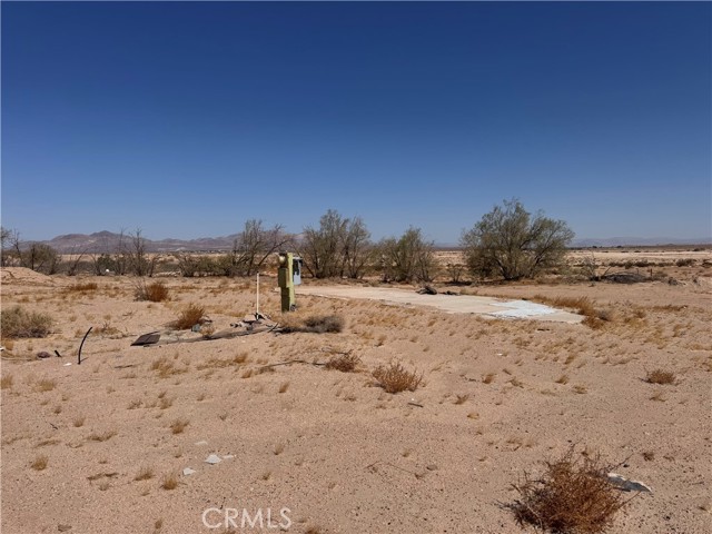 45447 Riverside Road, Newberry Springs CA: https://media.crmls.org/medias/cb6b5ba3-b07d-420f-8a2e-eb849943ca53.jpg