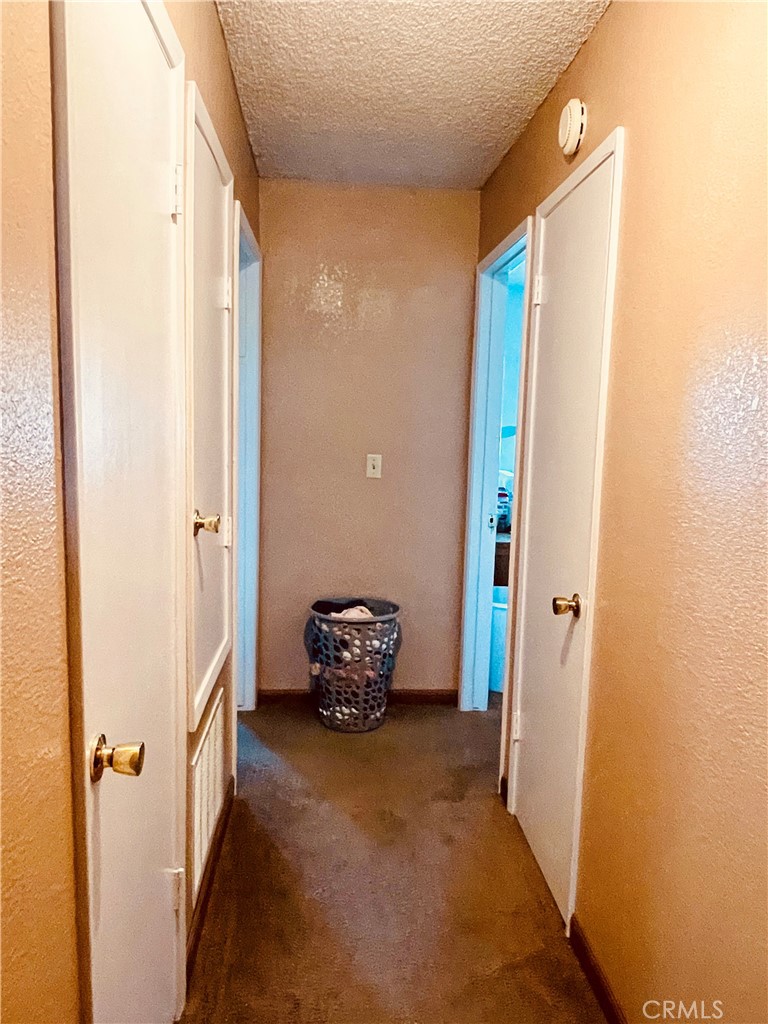 https://media.crmls.org/medias/cb6c4e9f-1b3e-4026-b0f3-24cf6b0ebe17.jpg?preset=X-Large