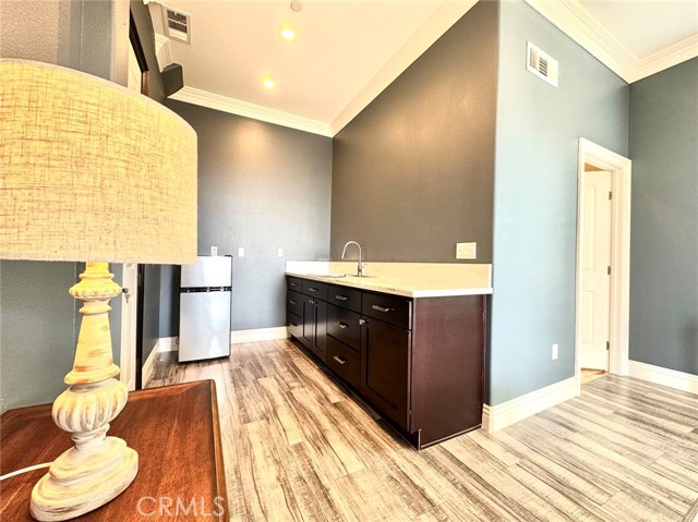 1701 Crest View, Pomona CA: https://media.crmls.org/medias/cb6c6945-669b-4f09-8871-11f759cb3acc.jpg