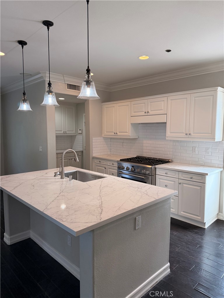 MLS #OC25252781 image #12