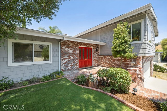 4135 Picasso Avenue, Woodland Hills CA: https://media.crmls.org/medias/cb6d48bc-5b90-4a83-86d4-67f34fd0d999.jpg