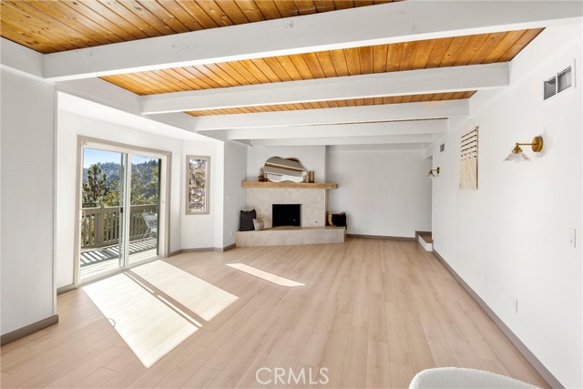 Detail Gallery Image 14 of 44 For 1113 N Grass Valley, Lake Arrowhead,  CA 92352 - 4 Beds | 2 Baths