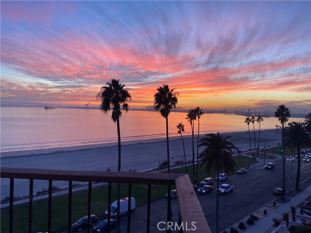 2999 E Ocean Blvd, Long Beach CA: https://media.crmls.org/medias/cb6eb75c-6829-47db-bef9-f9a267a46a95.jpg