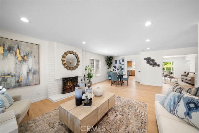 Detail Gallery Image 10 of 50 For 9092 La Linda Ave, Fountain Valley,  CA 92708 - 4 Beds | 2/1 Baths