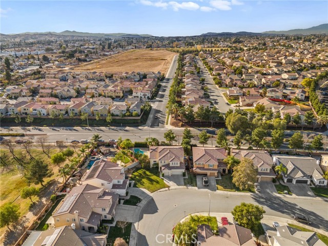 Detail Gallery Image 4 of 62 For 911 Del Sol Way, Beaumont,  CA 92223 - 5 Beds | 3 Baths