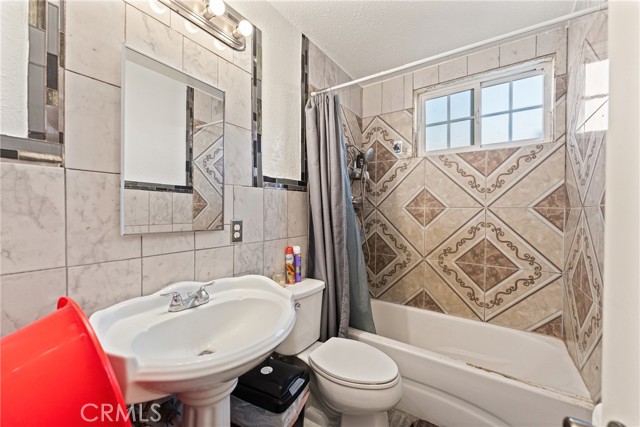 Detail Gallery Image 15 of 32 For 7827 Golondrina, San Bernardino,  CA 92410 - 4 Beds | 1/1 Baths