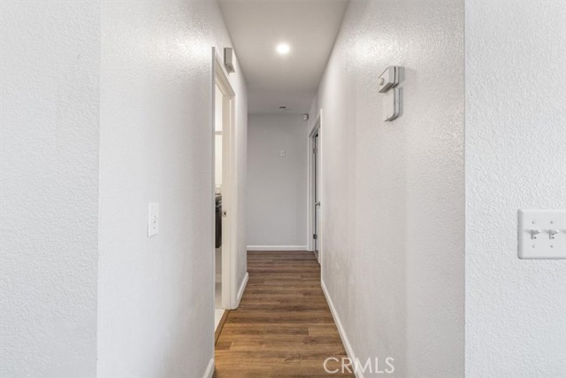 10715 Wakefield E Street, Adelanto CA: https://media.crmls.org/medias/cb71d066-5591-4b25-ab07-960135b311c4.jpg