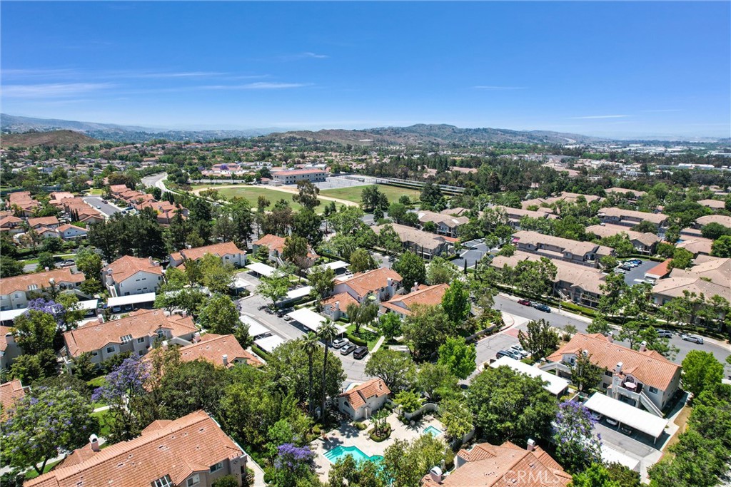 https://media.crmls.org/medias/cb72d290-4a81-403c-bfa6-9251a5e48b65.jpg?preset=X-Large