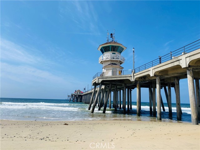 117 Alabama Street, Huntington Beach CA: https://media.crmls.org/medias/cb735056-a946-4194-9a3c-dc85bc7032bb.jpg