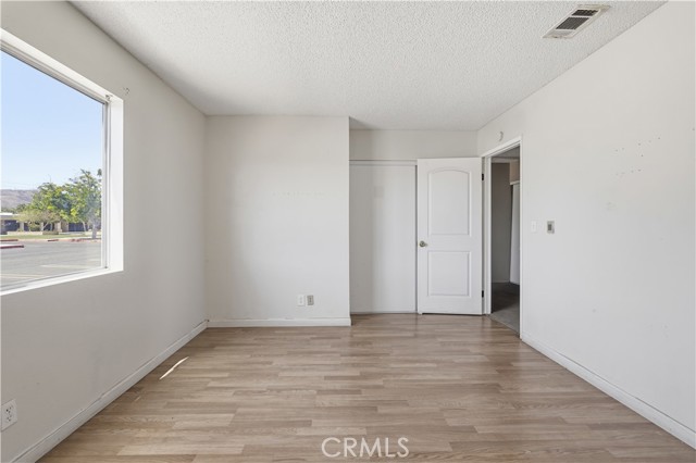 1700 E Avenue Q14, Palmdale CA: https://media.crmls.org/medias/cb741dd6-c499-4621-a4ec-7709e7ac0a9f.jpg