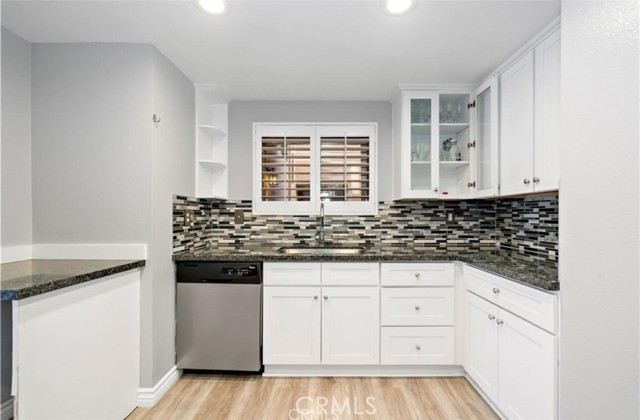8569 Sandstone Place, Rancho Cucamonga CA: https://media.crmls.org/medias/cb746ba8-53de-4347-a5ed-74f9164a2539.jpg