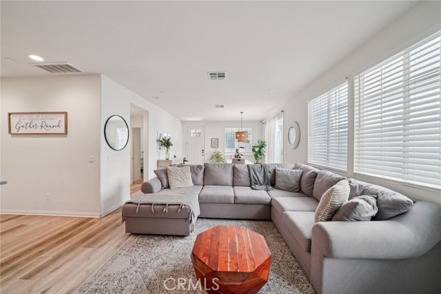 Detail Gallery Image 20 of 57 For 618 S Brampton Ln, Rialto,  CA 92376 - 4 Beds | 3 Baths