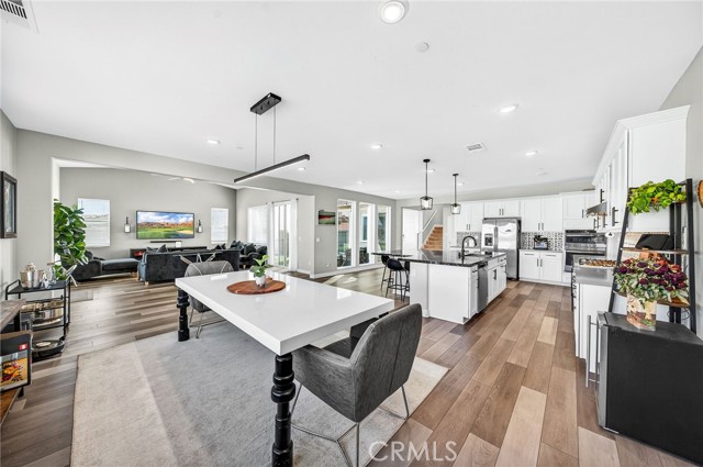 Detail Gallery Image 11 of 57 For 29530 Shire Horse Way, Menifee,  CA 92584 - 6 Beds | 3 Baths