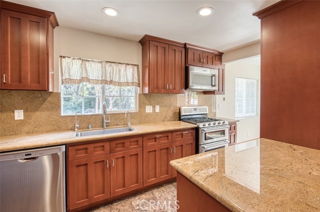 Detail Gallery Image 16 of 28 For 18771 Oriente Dr, Yorba Linda,  CA 92886 - 3 Beds | 2 Baths