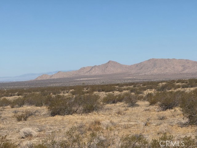 240 E Avenue N, Lancaster CA: https://media.crmls.org/medias/cb75c812-771a-4f5e-90b8-189d73e3274a.jpg