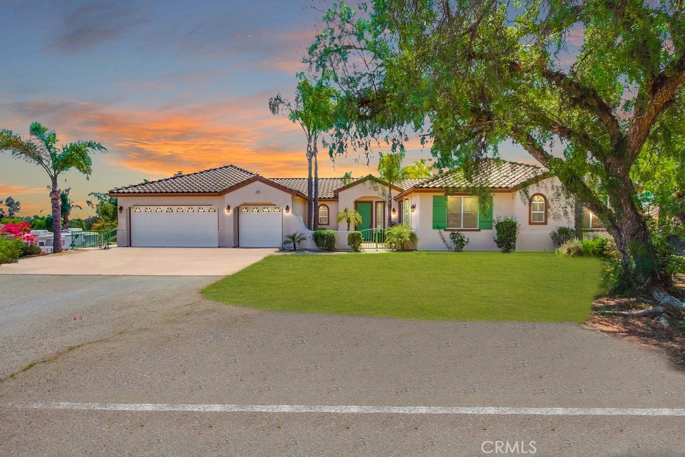 MLS #OC25182167 img 2