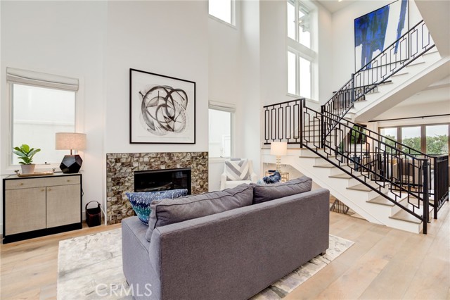 665 19th Street, Manhattan Beach, California 90266, 5 Bedrooms Bedrooms, ,7 BathroomsBathrooms,Residential,Sold,19th,SB22011803