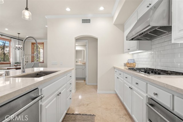 Detail Gallery Image 11 of 37 For 500 Goldenrod Ave, Corona Del Mar,  CA 92625 - 3 Beds | 2/1 Baths