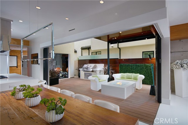 604 Acacia Avenue, Corona del Mar CA: https://media.crmls.org/medias/cb77bb5e-a5bf-4b0d-a0e9-68c147f19336.jpg