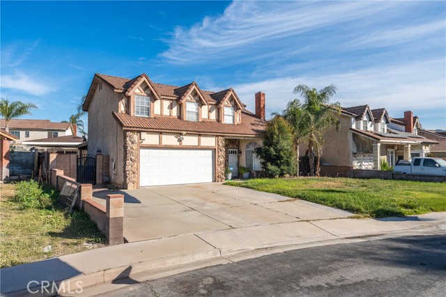 Detail Gallery Image 2 of 31 For 11557 Oakwood, Fontana,  CA 92337 - 3 Beds | 2/1 Baths