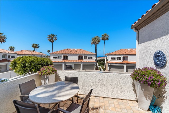 65 Centre Court, Dana Point CA: https://media.crmls.org/medias/cb7976cf-44af-47d8-997b-d2e0fd8d3464.jpg