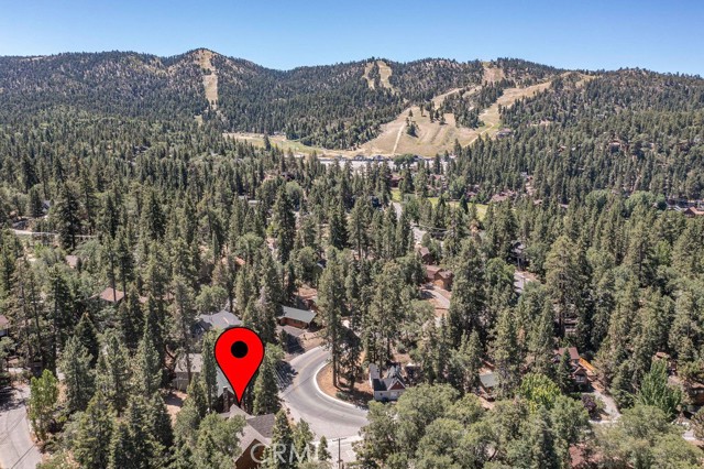 893 Silver Tip Drive, Big Bear CA: https://media.crmls.org/medias/cb79ddcd-cc31-4d0e-b339-c72ee38f7dfe.jpg