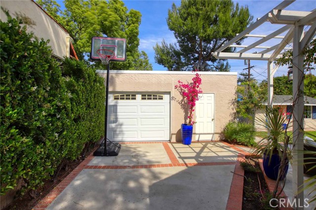 1534 Idlewood Road, Glendale CA: https://media.crmls.org/medias/cb79e5af-4d05-4b37-8a1b-889632e6e44b.jpg