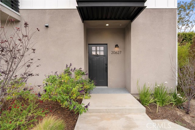 Detail Gallery Image 2 of 26 For 20627 S Denker Ave, Torrance,  CA 90501 - 4 Beds | 3/1 Baths