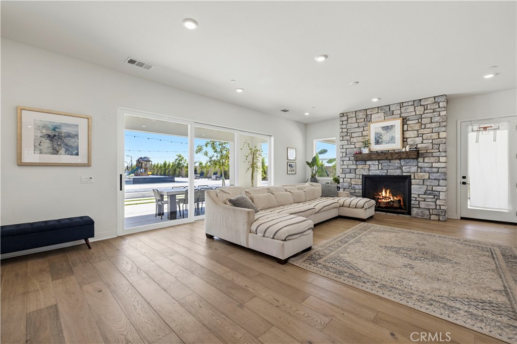 MLS #SR26137375 image #10