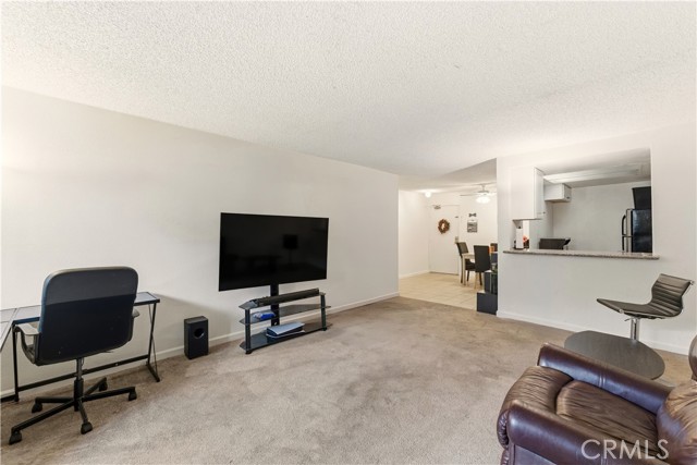Detail Gallery Image 2 of 10 For 600 W 3rd St #B116,  Santa Ana,  CA 92701 - 1 Beds | 1 Baths