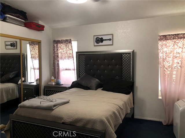 4901 Green River Road, Corona CA: https://media.crmls.org/medias/cb7b1daf-371e-41d2-b8f9-b8bbcd455d8c.jpg