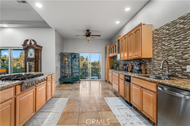 Detail Gallery Image 21 of 37 For 129 Valley Ridge Dr., Paradise,  CA 95969 - 5 Beds | 4 Baths